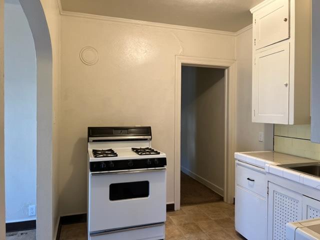 Building Photo - 516 N White St