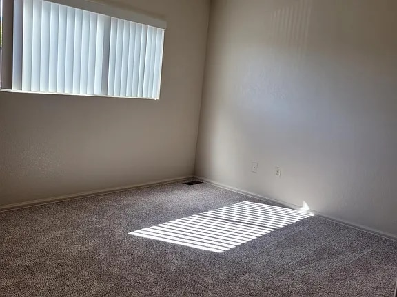 Building Photo - 1247 Holland Park Blvd