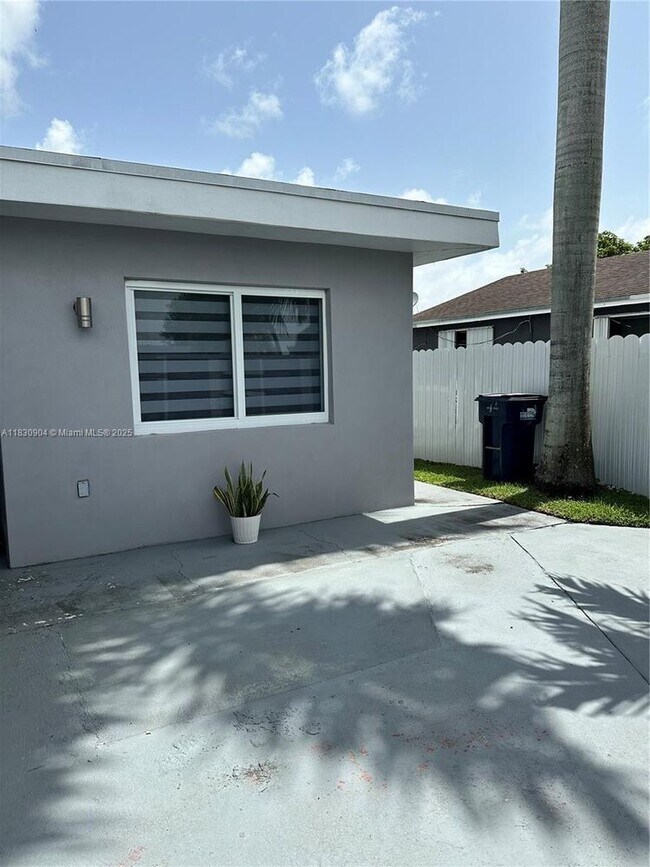 Primary Photo - 11631 SW 179th Terrace