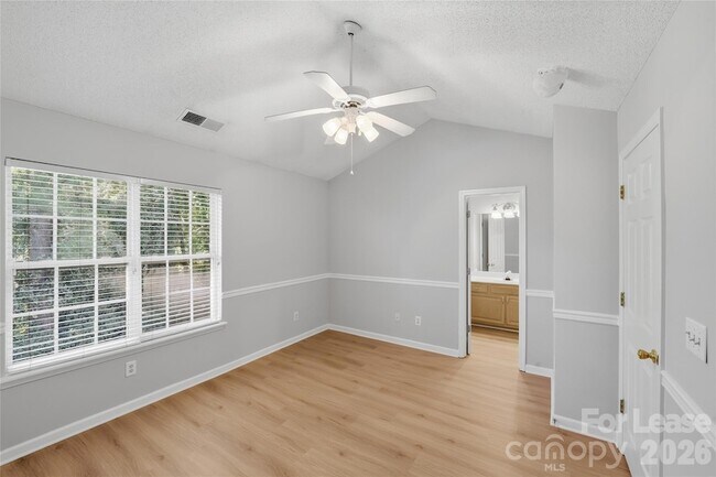 Building Photo - 8144 Christmas Ct