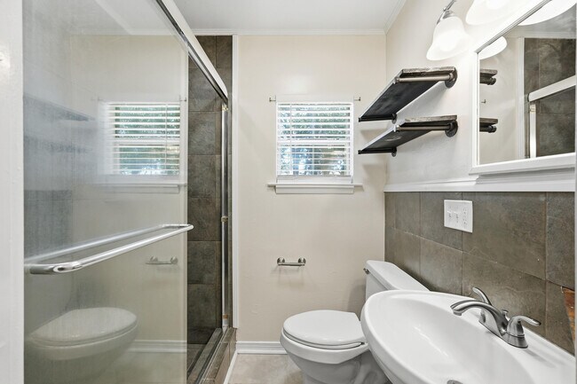 Building Photo - 20 Kohler Dr