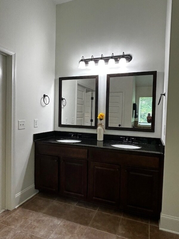 Building Photo - 287 Hilton Village Dr