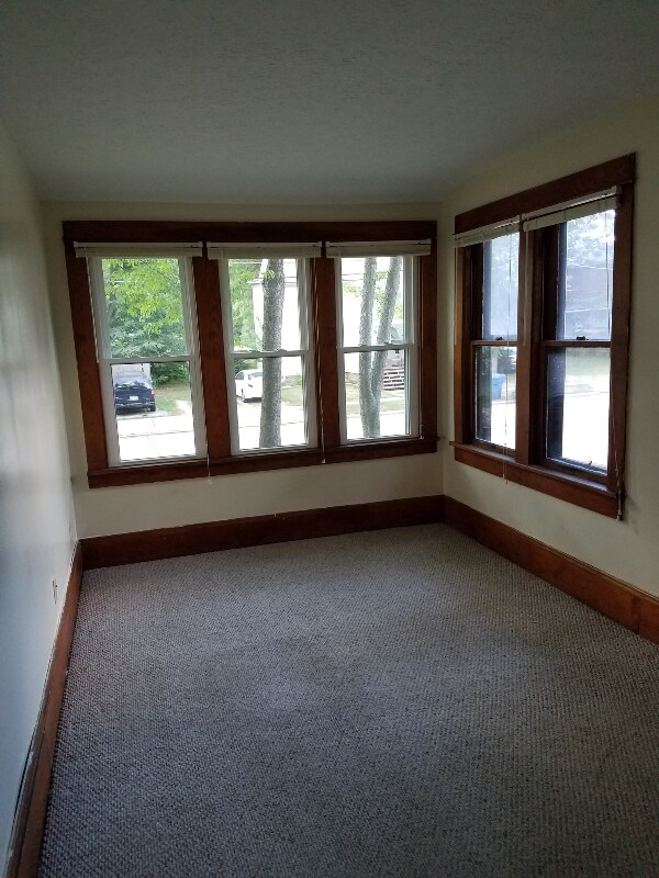 Building Photo - 500 S Depeyster St