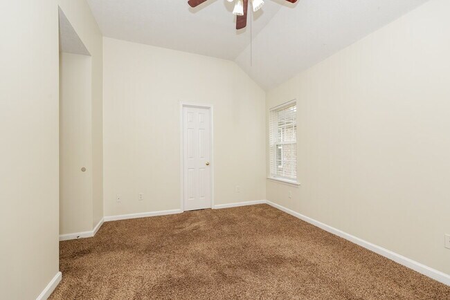 Building Photo - 294 Davids Way