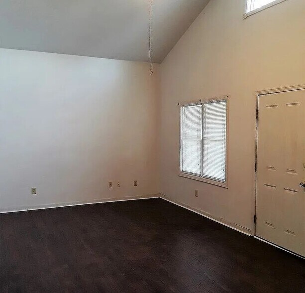 Building Photo - 1810 Magazine St