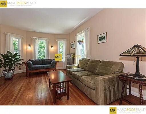 Building Photo - 178 Perham St