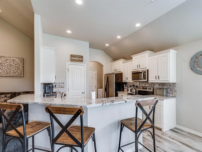 Building Photo - 3308 White Horse Dr