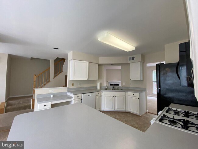 Building Photo - 6555 Kelsey Point Cir
