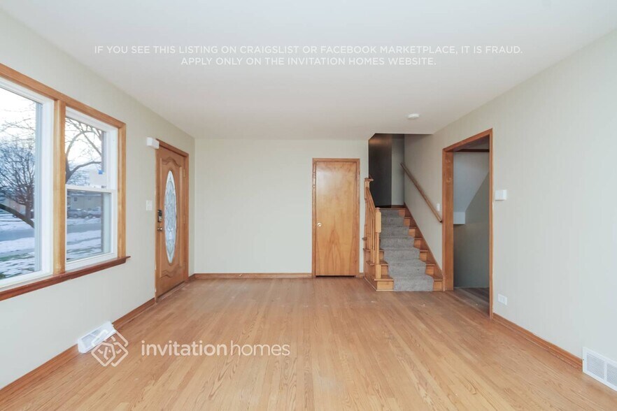 Building Photo - 150 E Winthrop Ave