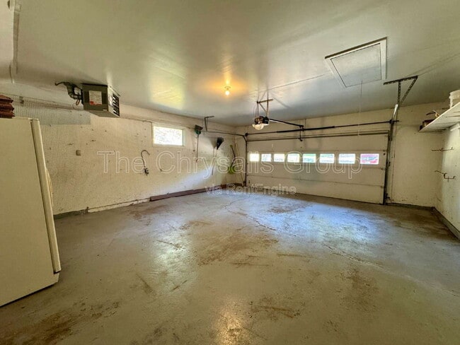 Building Photo - 206 Forest Park Pl