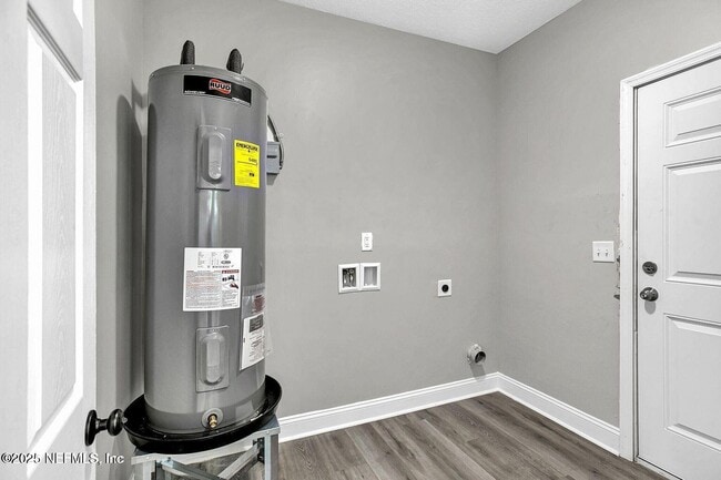 Building Photo - 938 Alderside St