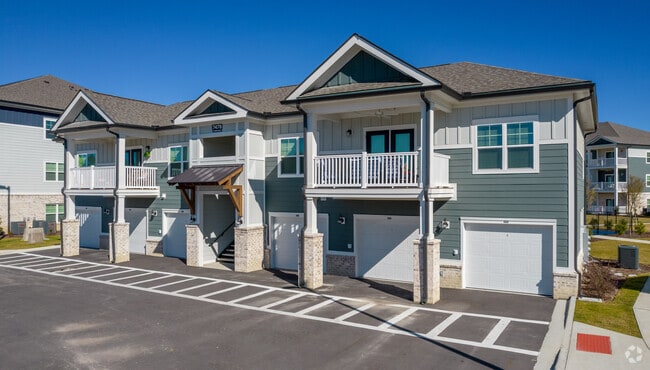 Building Photo - Waterleigh at Leland