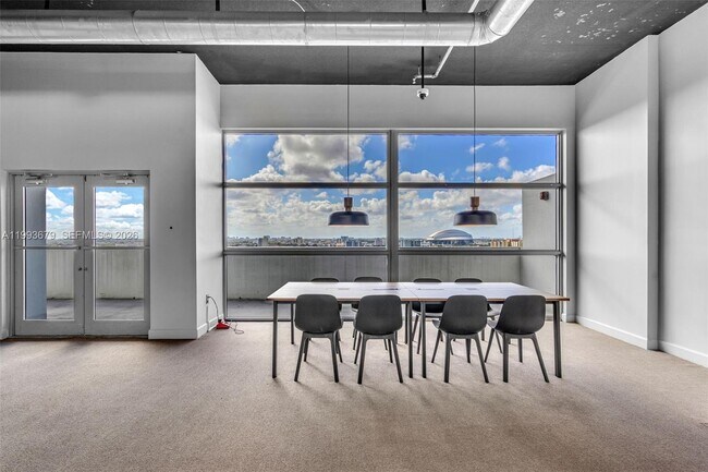 Building Photo - 36 NW 6th Ave