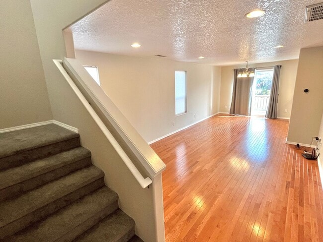 Building Photo - Beaverton Home on Corner Lot with Attached Garage, Fenced Backyard, Deck