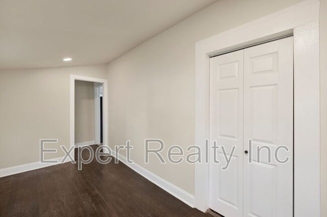 Building Photo - 4345 2nd Ave S