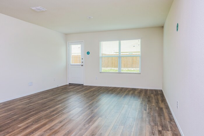 Building Photo - 4104 Wintergreen Dr