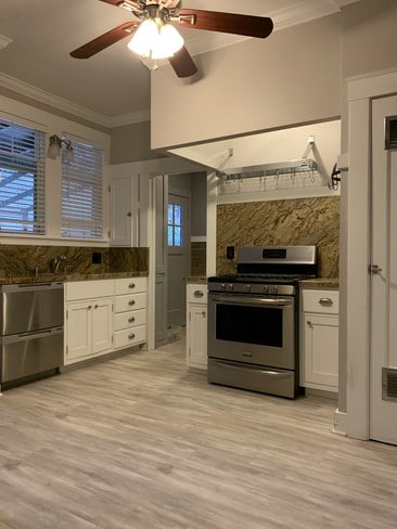 Building Photo - 2814 Broadway