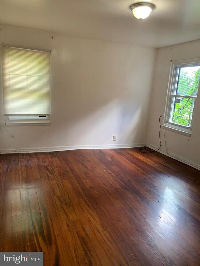 Building Photo - 605 N Carey St