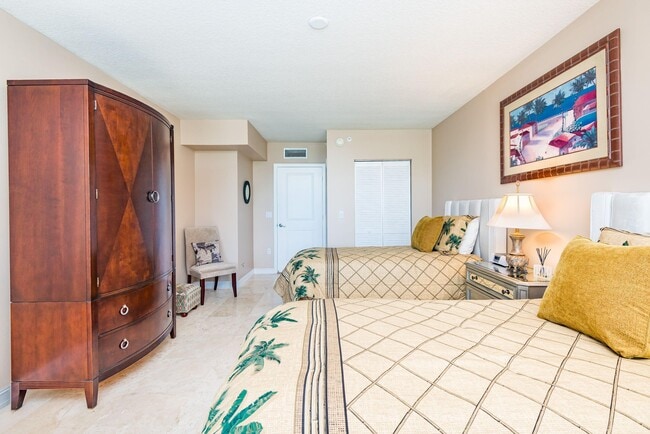 Building Photo - 99 SE Mizner Blvd