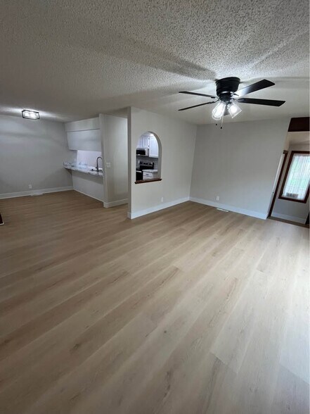 Building Photo - 1826 Normandy Ln