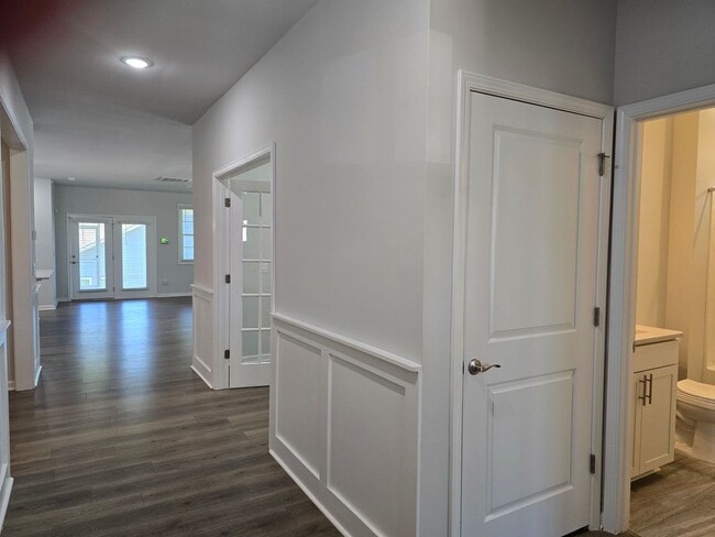 Building Photo - 3 Bedroom / 3 Bath Single Family Home near Brier Creek with 1st floor living!