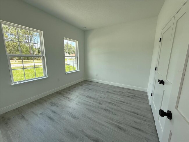Building Photo - 701 Marion Oaks Trail