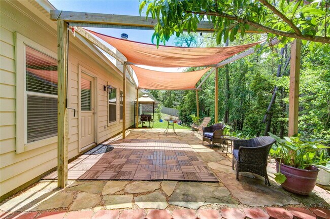 Building Photo - 10531 Sunflower Dr
