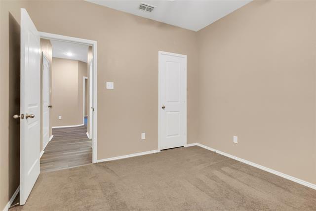 Building Photo - 1021 Waverly Dr