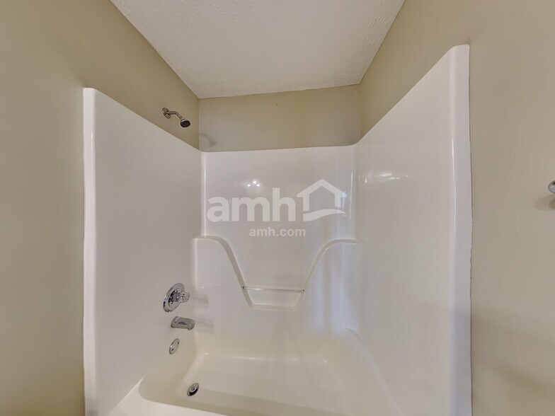 Building Photo - 803 Buckhaven Dr