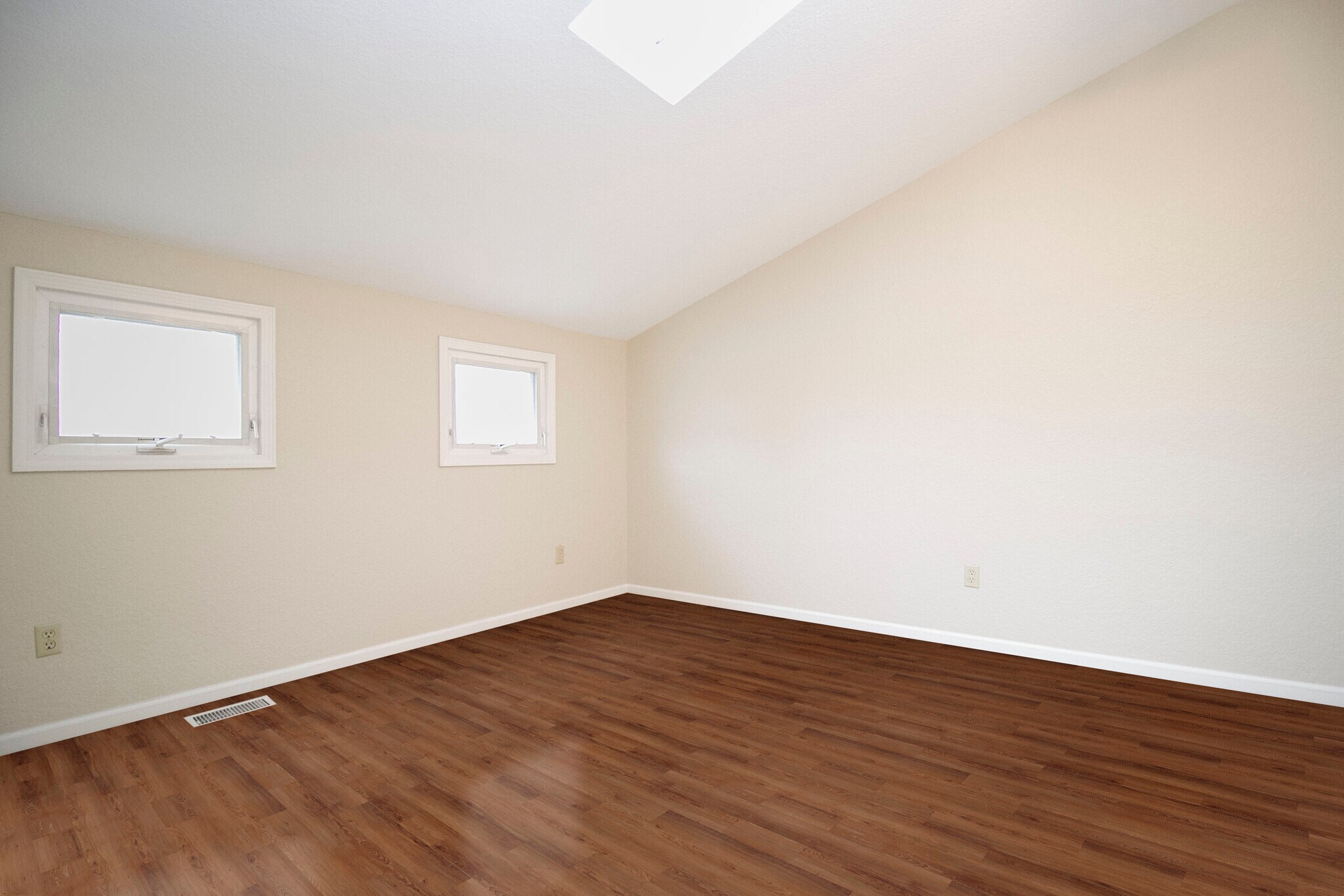 Building Photo - 6910 Brint Rd