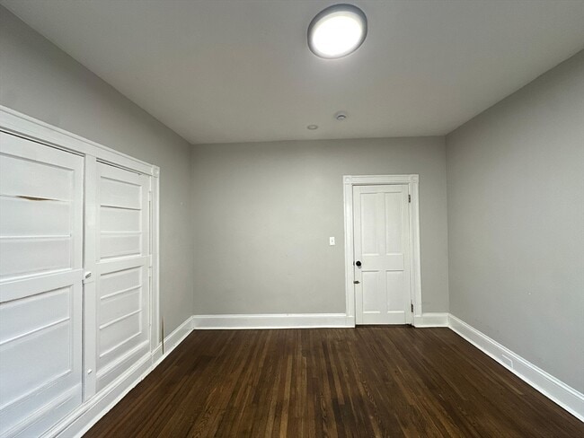 Building Photo - 94 Lonsdale St