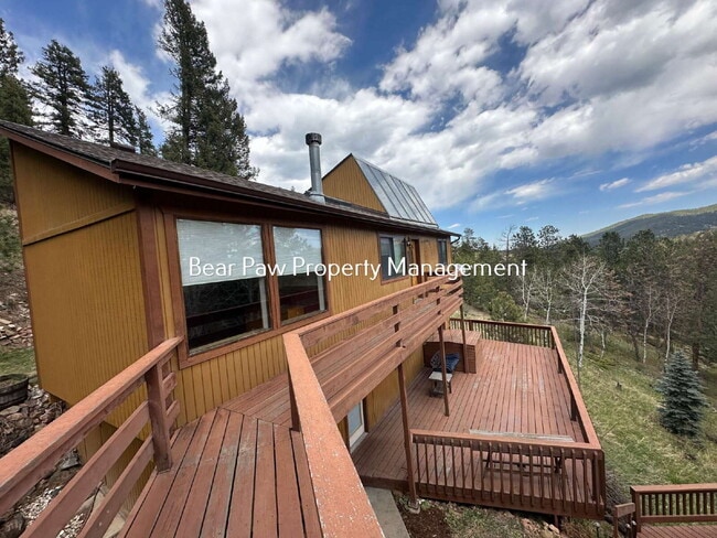 Building Photo - "Charming 3-Bedroom Retreat with 2 Full Baths in Conifer"