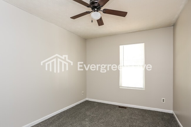 Building Photo - 5893 Strathmoor Manor Cir