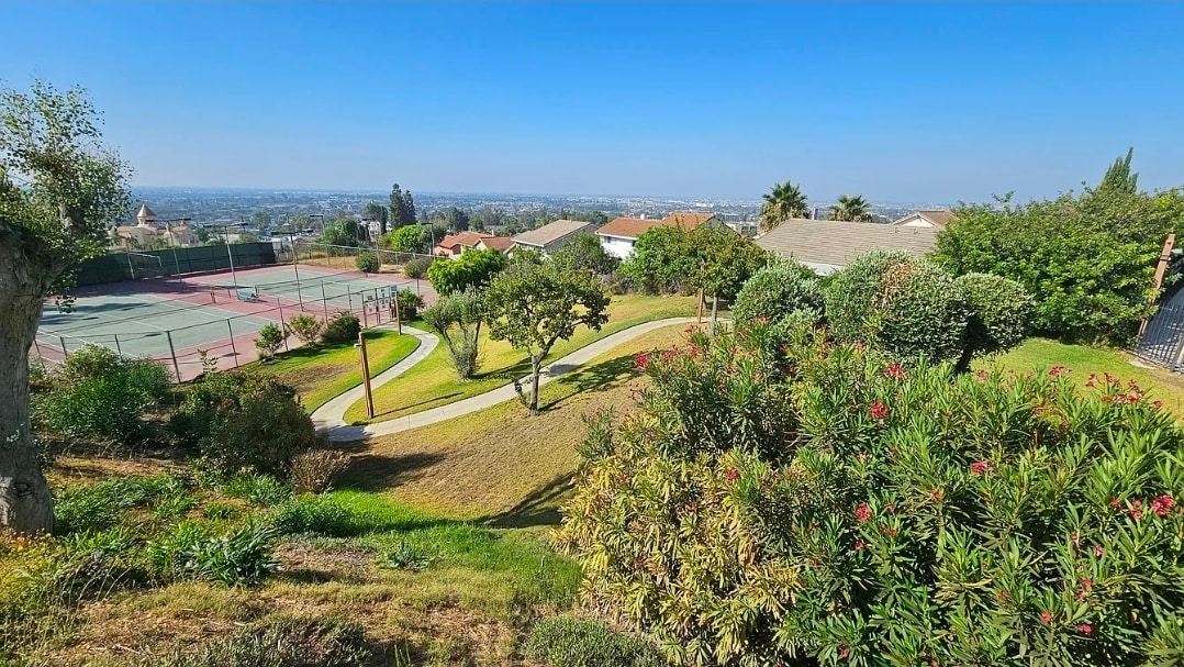 Building Photo - 832 Adelita St