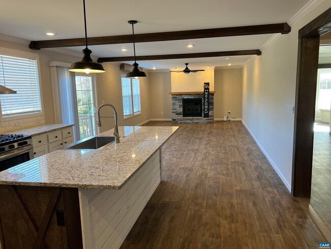 Building Photo - 3123 Scottsville Rd