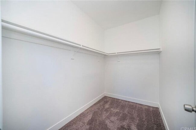 Building Photo - Beautiful 4 bed 4 bath unit in Gardena 90247!