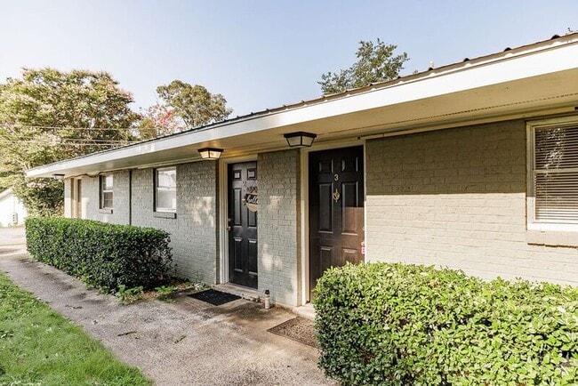 Building Photo - 550 Macon Hwy