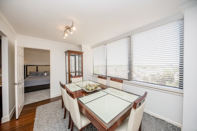 Building Photo - 3525 Sage Rd