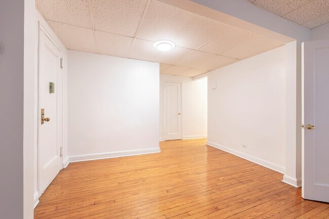 Building Photo - 50 N Broadway