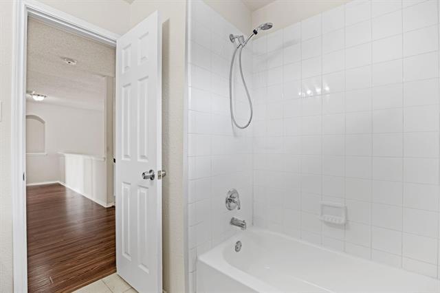 Building Photo - 433 Spring Air Dr