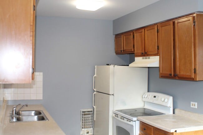 Building Photo - 3303 Colgate Ave
