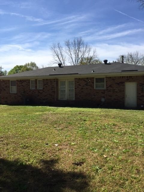 Building Photo - 3 br, 1.5 bath House - 468 Madeline Drive