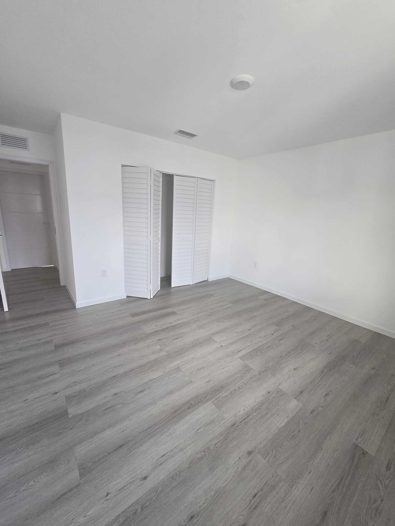 Building Photo - 568 NW 7th St