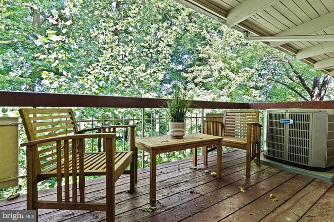 Building Photo - 4381 Americana Dr