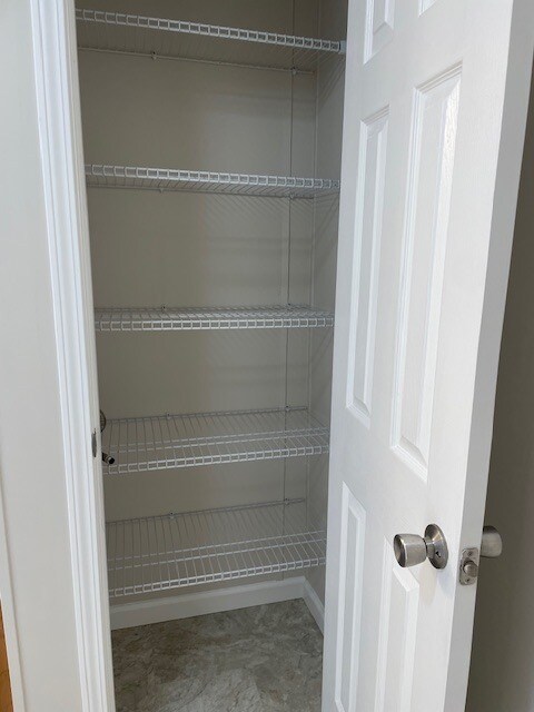 Building Photo - 4473 Welch Dr