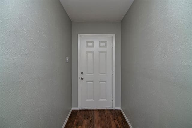 Building Photo - 7616 Parkwood Ln