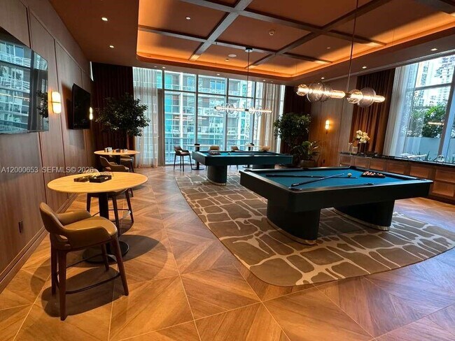 Building Photo - 77 SE 5th St