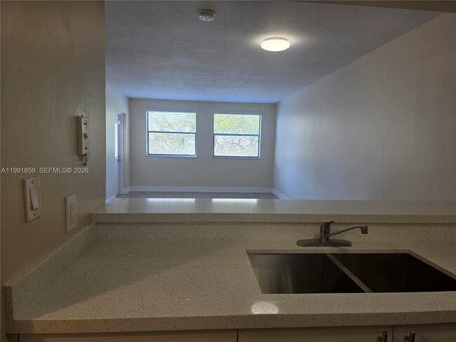 Building Photo - 8100 Geneva Ct