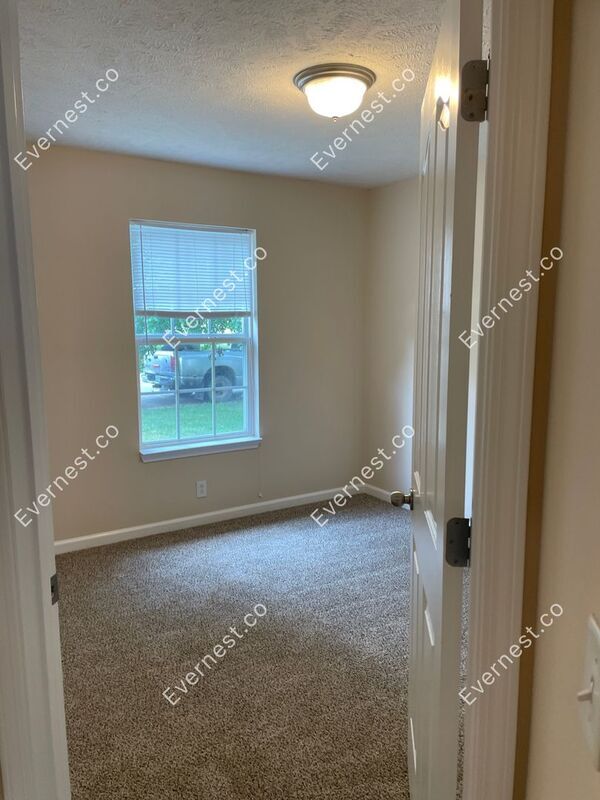 Building Photo - 3133 Sherborne Ct