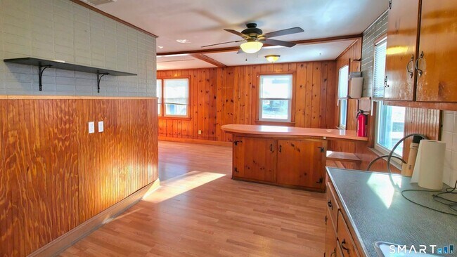 Building Photo - 32 Post St